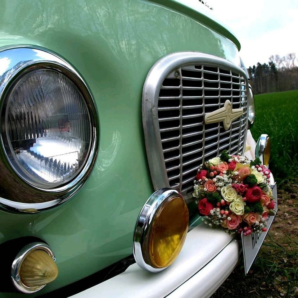 Hochzeitsauto Hochzeitsbulli mieten Oldtimer Barkas b1000 in Vreden