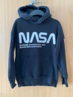 H&M Pullover mit Kapuze Hoodie NASA schwarz 134/140 - TOP Zustand Leipzig - Böhlitz-Ehrenberg Vorschau