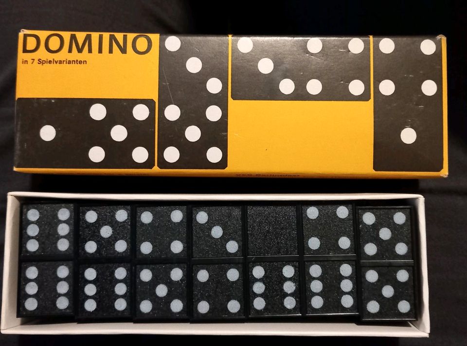 Domino, Dominospiel aus DDR-ZEITEN VEB Berlinplast in Goldberg