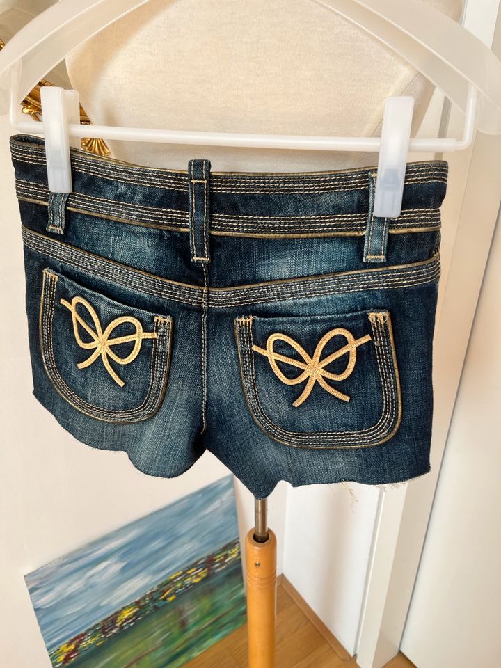 DSQUARED2 Jeans-Shorts Lauren Gr. 34 in München