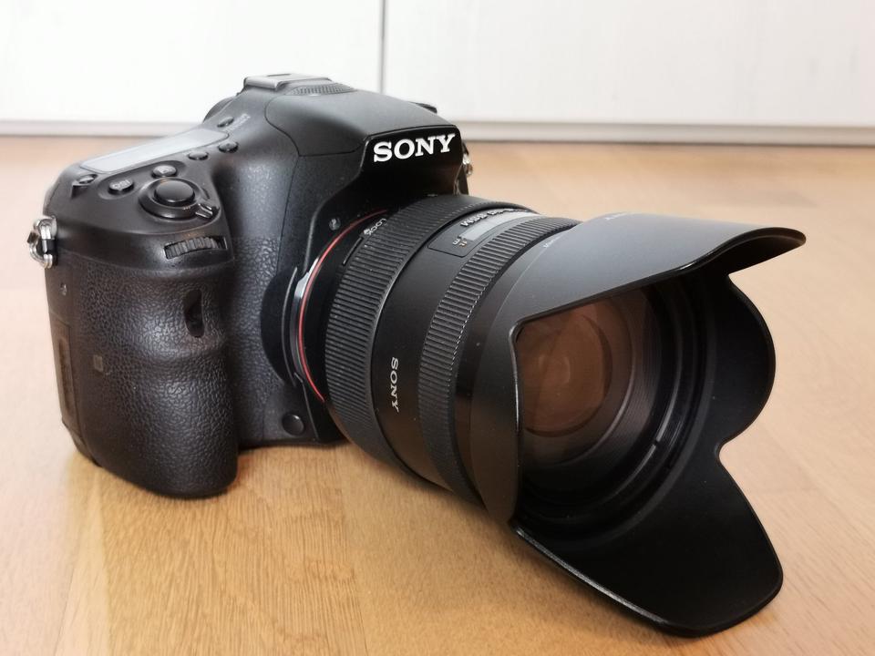 Sony Alpha 77 II (ILCA-77M2) DSLR, 16-50 f2.8, 70-300 f4-5.6 in Geilenkirchen