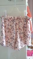 Damen Stoff Short H&M Gr. 38 Fb. apricot m. Blumenprint Divided Baden-Württemberg - Mühlhausen Vorschau