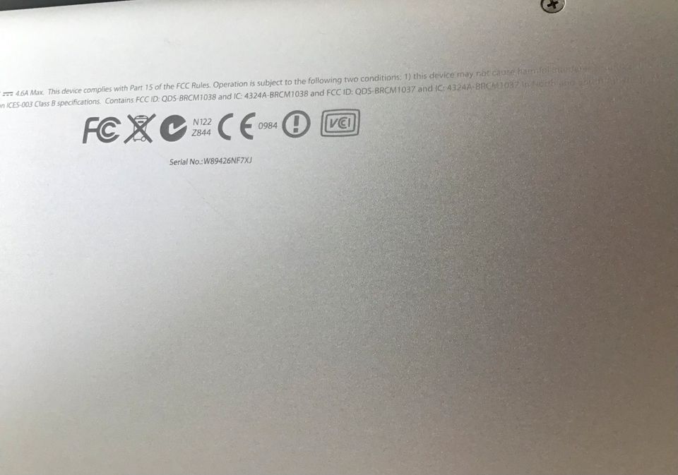 Apple MacBook Pro von 2009 sehr guter Zustand in Nieder-Olm