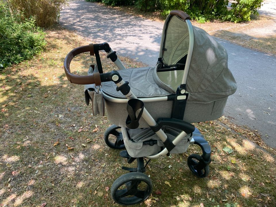 Kombi-Kinderwagen von Bonavi in Neubiberg