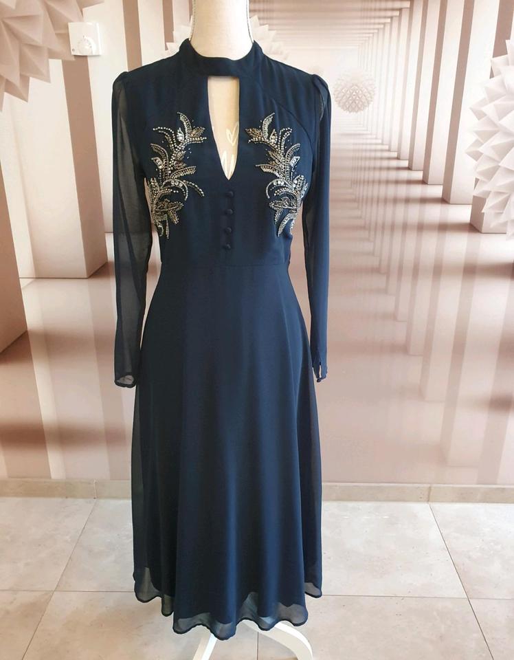 Hope & Ivy - Hochwertiges Midikleid mit Stickerei, Gr. M (10) in Troisdorf