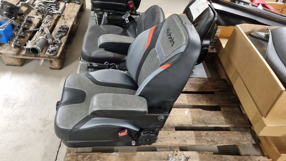 Kubota ZD1211 Fahrersitz Sitz ZeroTurn in Olpe