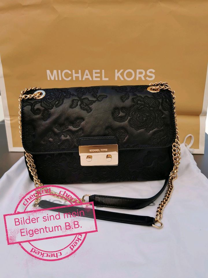 Michael Kors Tasche Schultertasche Sloan Leder schwarz Gold Blume in Ebermannstadt