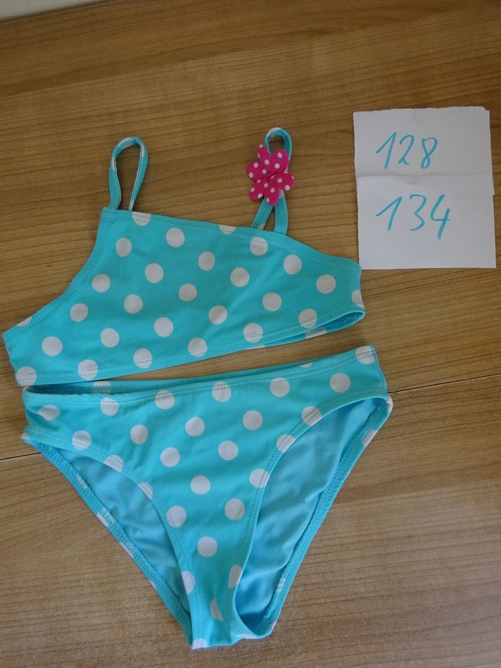 Bikini Größe 128/134 = 5,00€ in Visbek