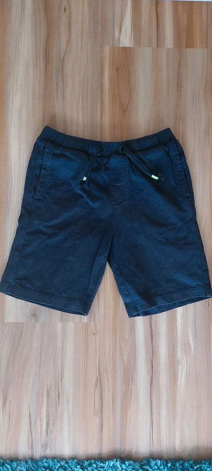 Kurze Hose/ Short v. S.oliver gr. 116 in Schwaig