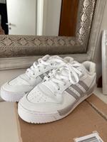 Adidas Sneaker in Gr. 36 2/3 Bayern - Bamberg Vorschau