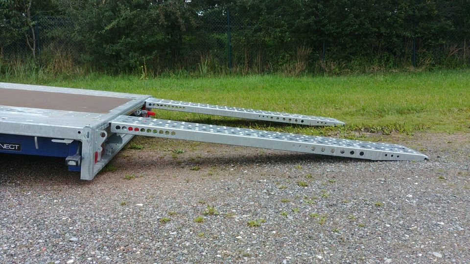 Großer Trailer Autotrailer Anhänger 550x225 mieten leihen flach in Hamburg