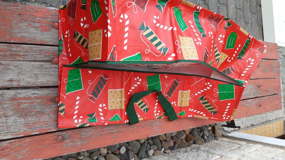 Geschenketasche weihnachtlich, zum Transportieren, sehr groß in Dohna