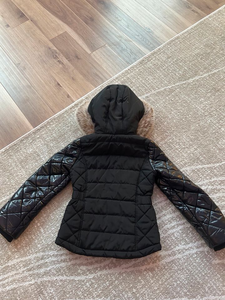 DESIGNER River Island Warme Winterjacke Mädchen Gr 128 7-8 J in Jockgrim