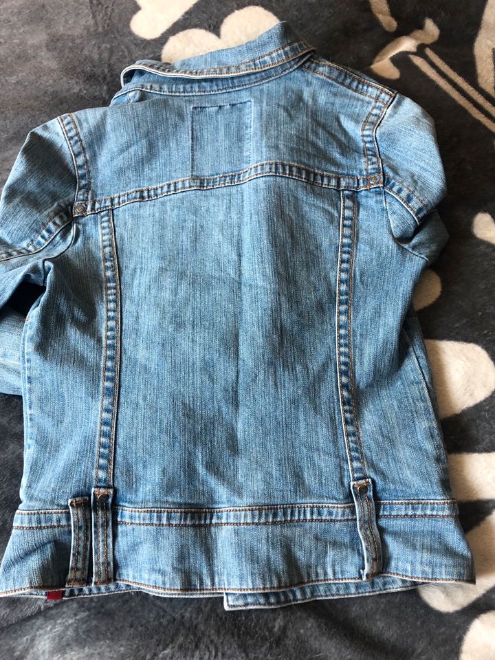 Esprit Jeansjacke Gr.M in Gelsenkirchen