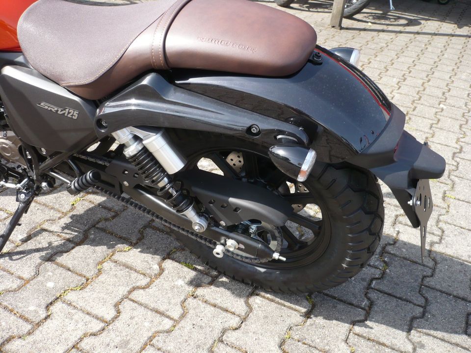 SRV 125 QJ Motor Curiser no SWM Fantic Brixton in Friedberg