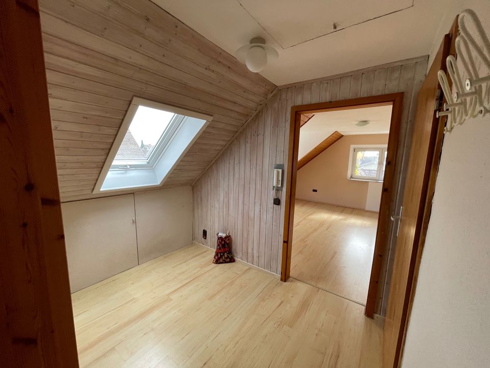 1ZKB Studenten Dachgeschoss Wohnung mit Klimaanlage in Augsburg