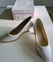 Satin Brautschuhe Rainbow Josephine Gr. 38,5 Nordrhein-Westfalen - Erwitte Vorschau