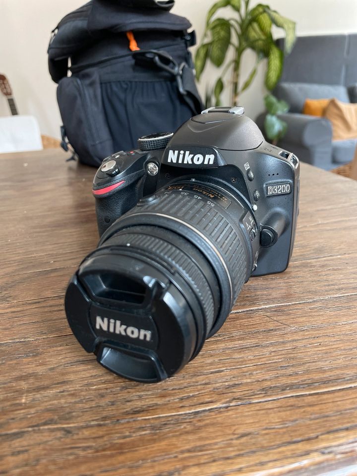 Spiegelreflexkamera Nikon D3200 in Lindau