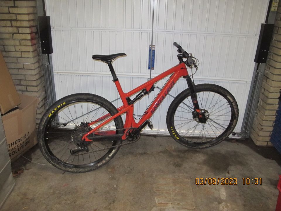 Mountainbike Santa Cruz Blur 3 C S-Kit red, Bj. 2019 in Hamburg