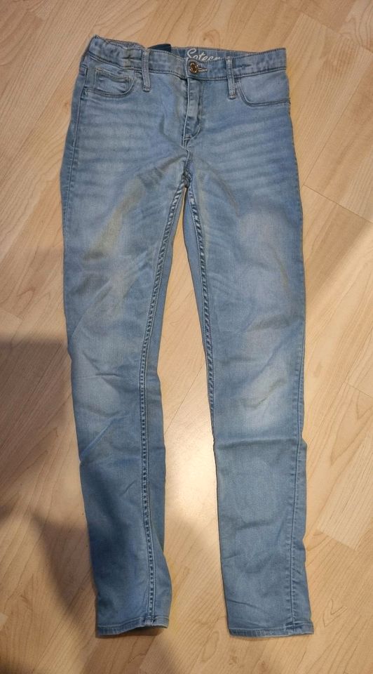 H&M Skinny Jeans in Werlte 