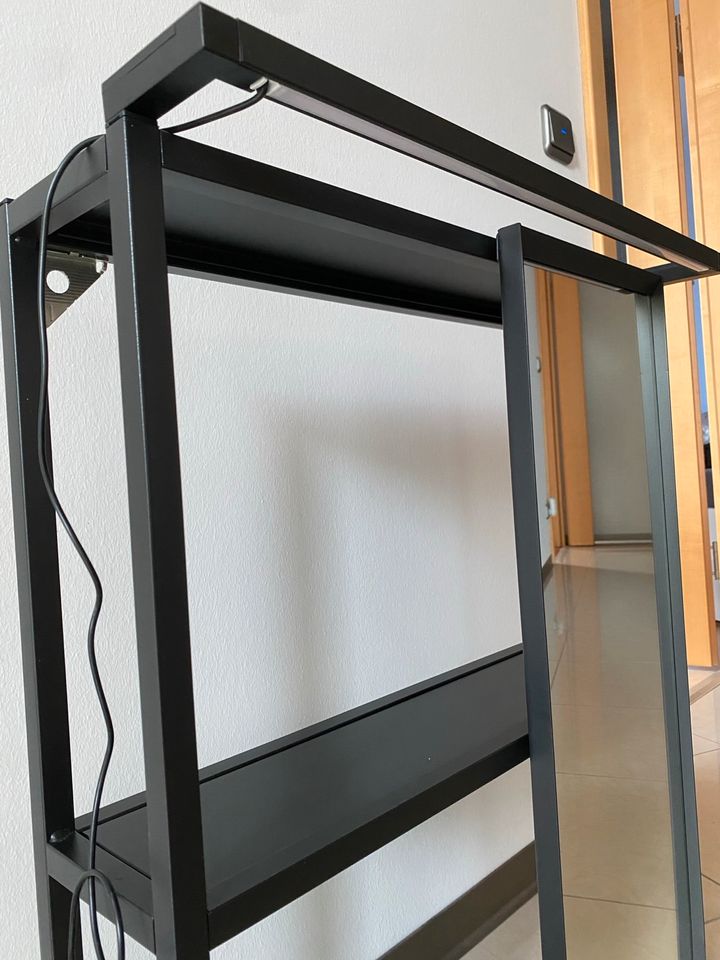 Spiegelschrank mit Licht (Zubehör) Ikea Anthrazit neuwertig in Erfurt