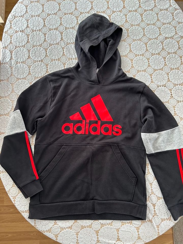 Sweatshirt adidas in Salzgitter