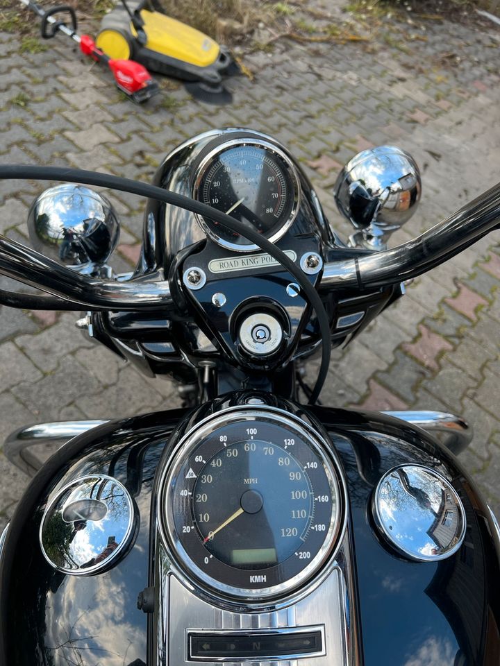 Harley-Davidson Road King Police in Wörrstadt