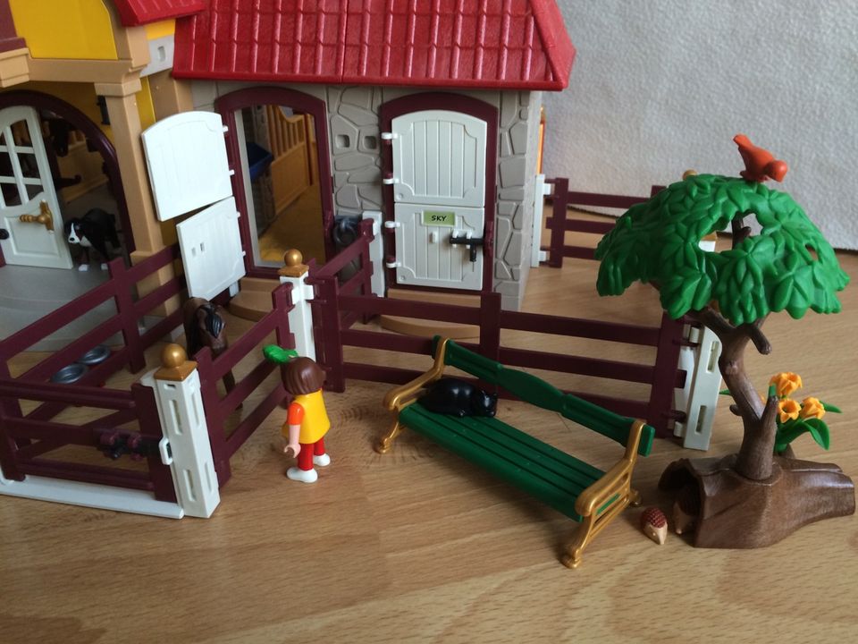 Playmobil Reiterhof mit Waschplatz und viel Zubehör in Osnabrück