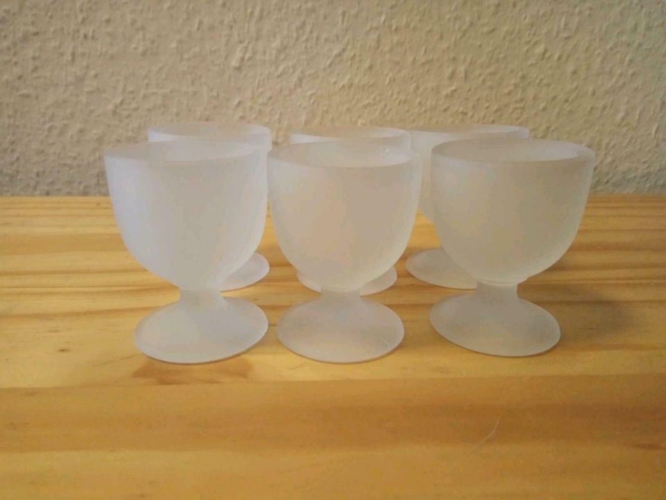 6 Eierbecher Milchglas in Erkelenz