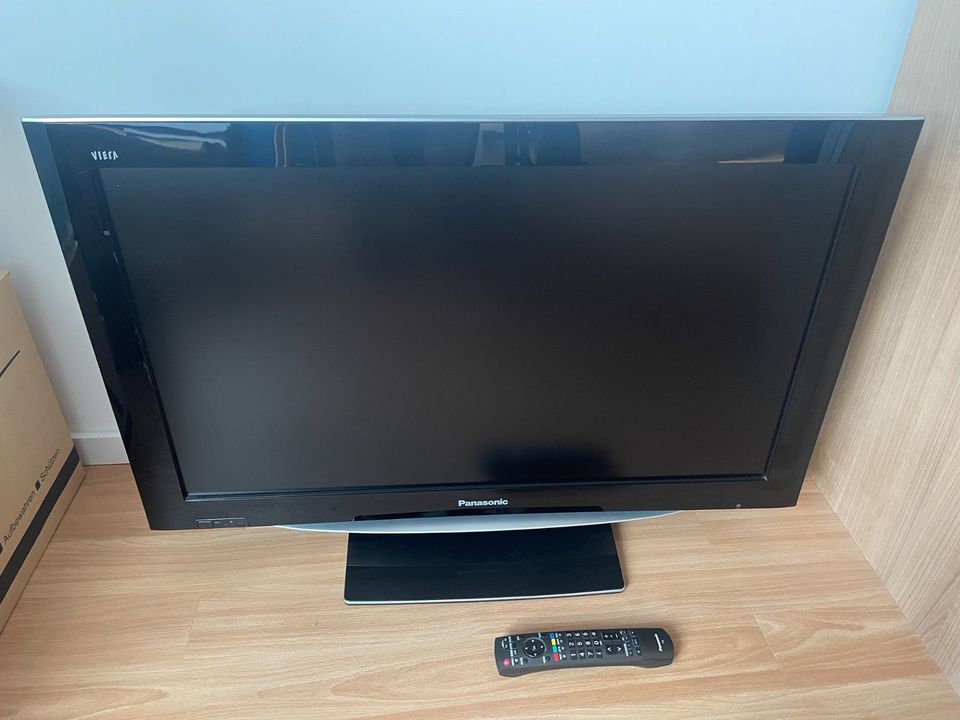 Panasonic LCD-Fernseher TX-37LZD85F in Bonn