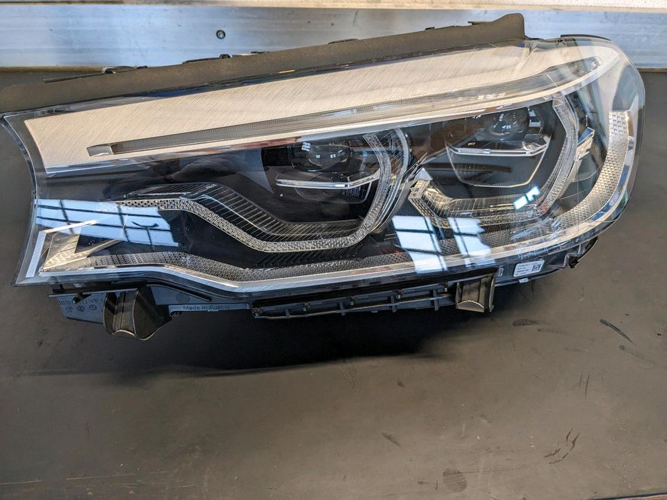 BMW 5er G30 Scheinwerfer voll LED links in Fulda