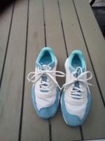 Sportschuhe Sneaker von Puma gr.38 Lüneburger Heide - Neuenkirchen Vorschau