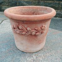 Küble Pflanzkübel Terracotta mediterranes Relief Höhe 25 cm Niedersachsen - Scheeßel Vorschau