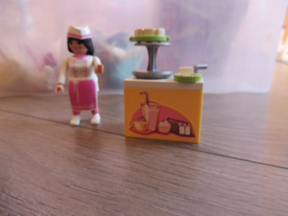 Playmobil Konditiorin mit Kuchentheke in Michelau i. OFr.