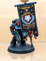 Primaris Ancient Standartenträger Raven Guard Space Marines Hessen - Neckarsteinach Vorschau