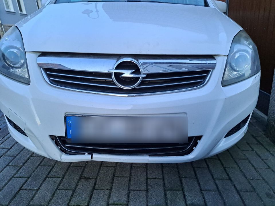 Opel Zafira B 2010 1.9 CDTi, 7 Sitzen, Keyless Go in Kirchworbis