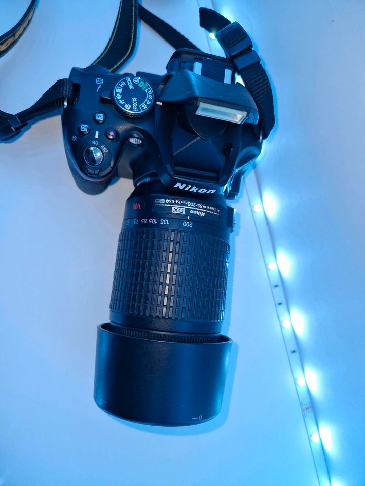 Digitalkamera Nikon D5100/Mit 3 Objektiven in Bremen