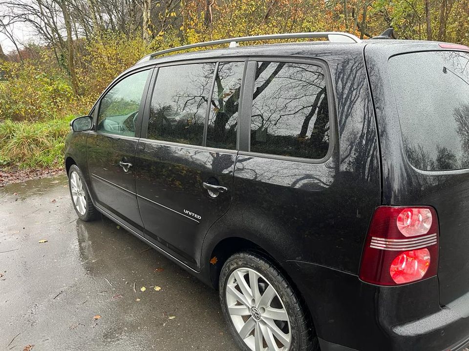 Volkswagen Touran 1.4 TSI 7-Sitzer Tüv Inspektion Neu in Bochum