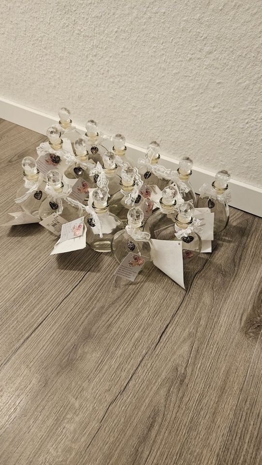 29 Stück Flakons,Glas mit Schleife Deko Behälter Dekoration in Dortmund