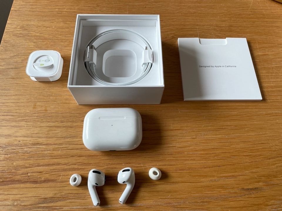 Apple AirPods Pro 1. Gen (defekt) in Kassel