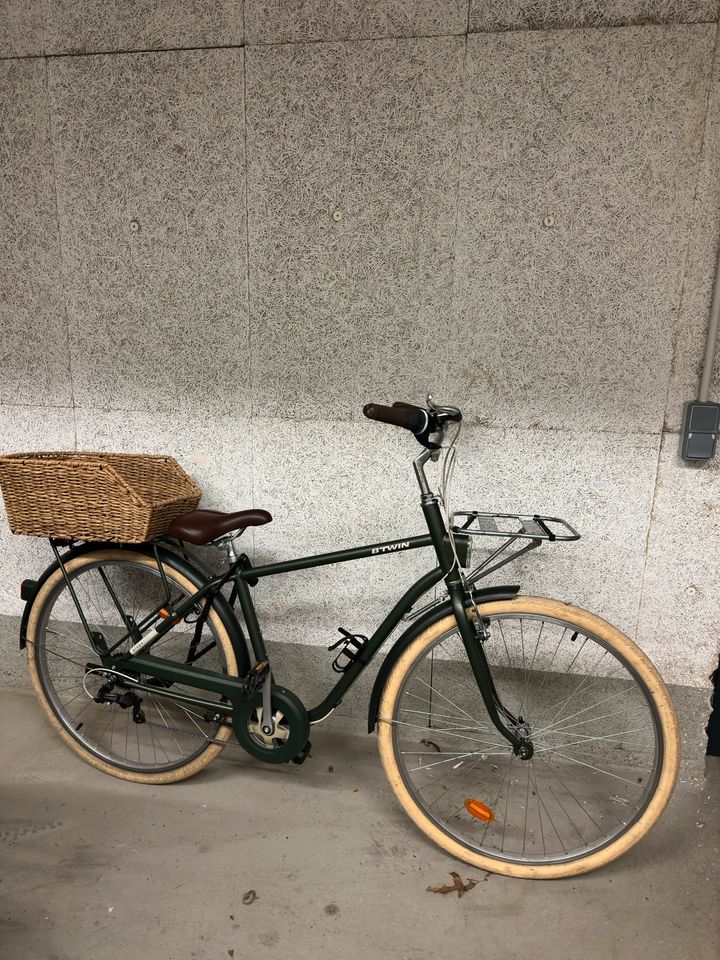 City Bike Dunkelgrün in Hamburg