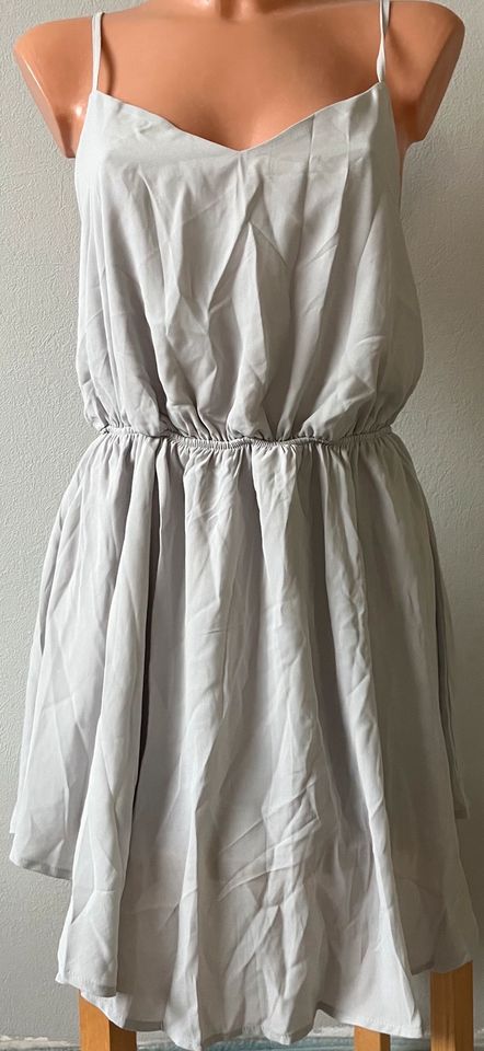 SheIn Kleid Sommerkleid Minikleid XS Grau in Blankenburg (Harz)