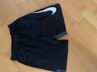 Nike kurze Hose M (137- 147) schwarz Brandenburg - Falkensee Vorschau