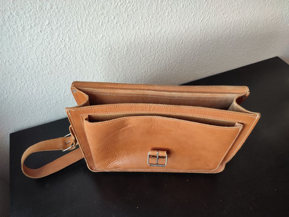 Ledertasche braun unisex in Berlin