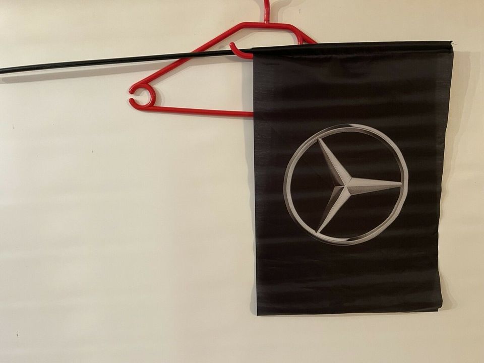 Fan Fahne Mercedes Stern in Kassel