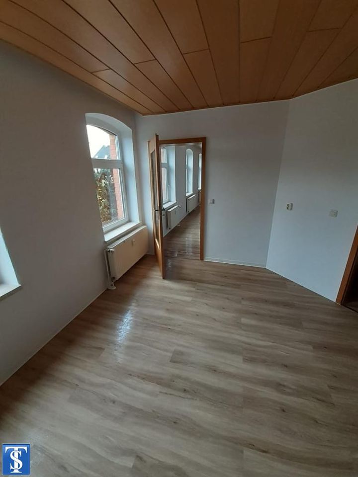 große 2 Zimmer EG Wohnung mit Gartenanteil in Neundorf in Plauen