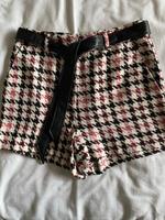 Kurze Hose, schwarz/rosa, Kunstleder Gürtel, Orsay, Größe 36 Bremen - Osterholz Vorschau