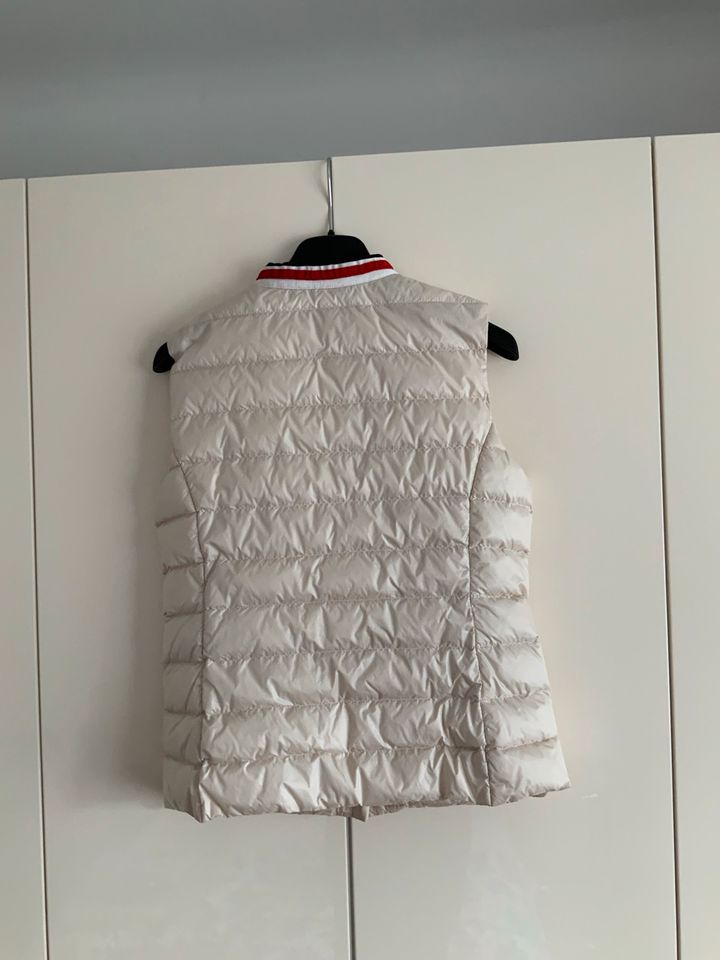 Moncler Laine Daunenweste Weste In Weiß/ Creme Gr. XS/ S in München