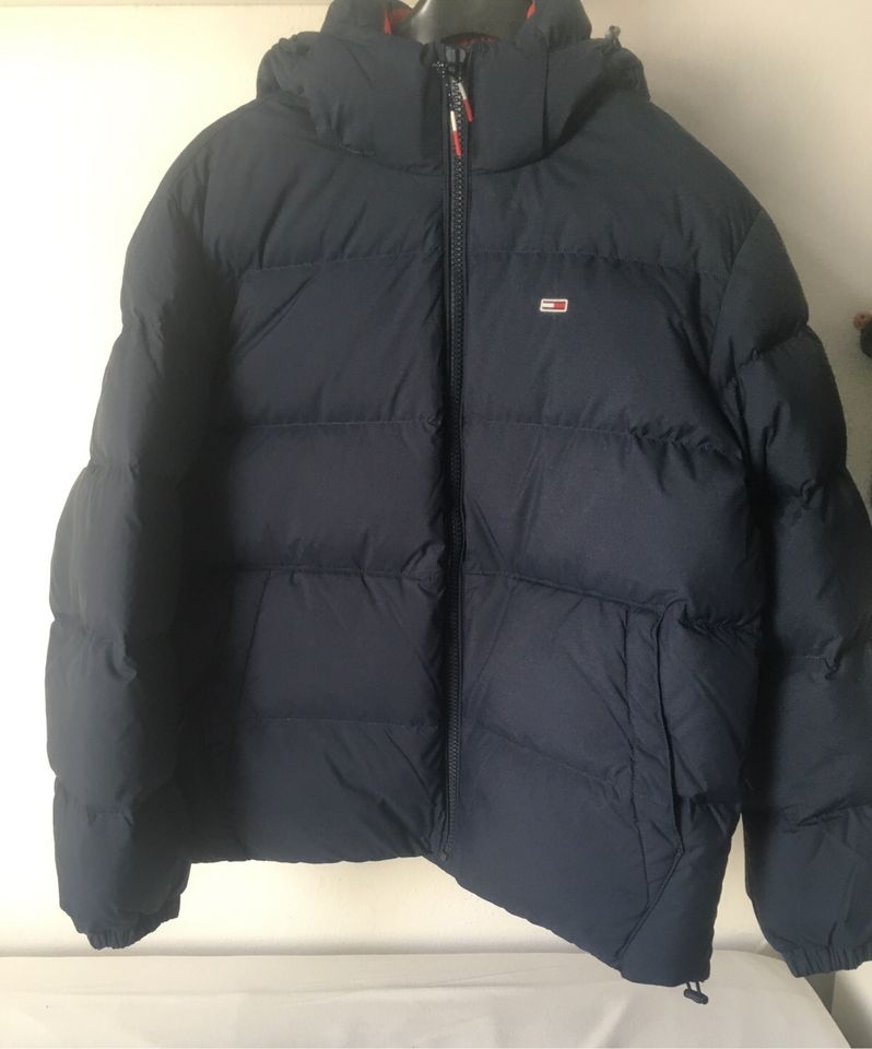 TOMMY Jeans Daunenjacke Gr. S in Dasing