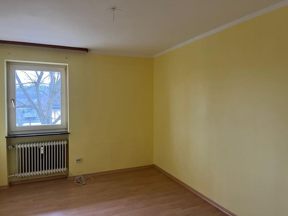 Schöne und Helle 4 Zimmer Wohnung in Wunsiedel